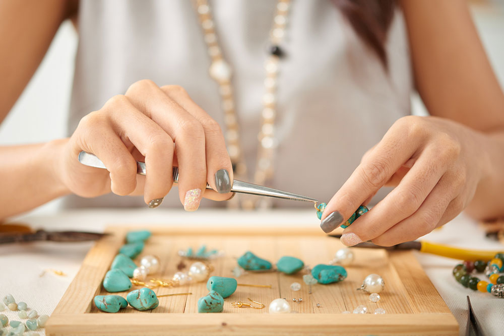 8 mistakes that can ruin one’s jewelry